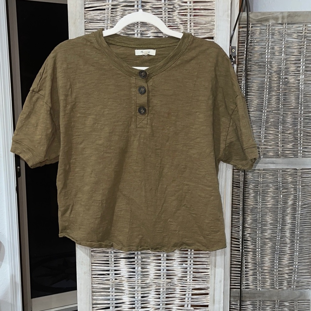 Madewell loose Henley style w/shirt sleeves